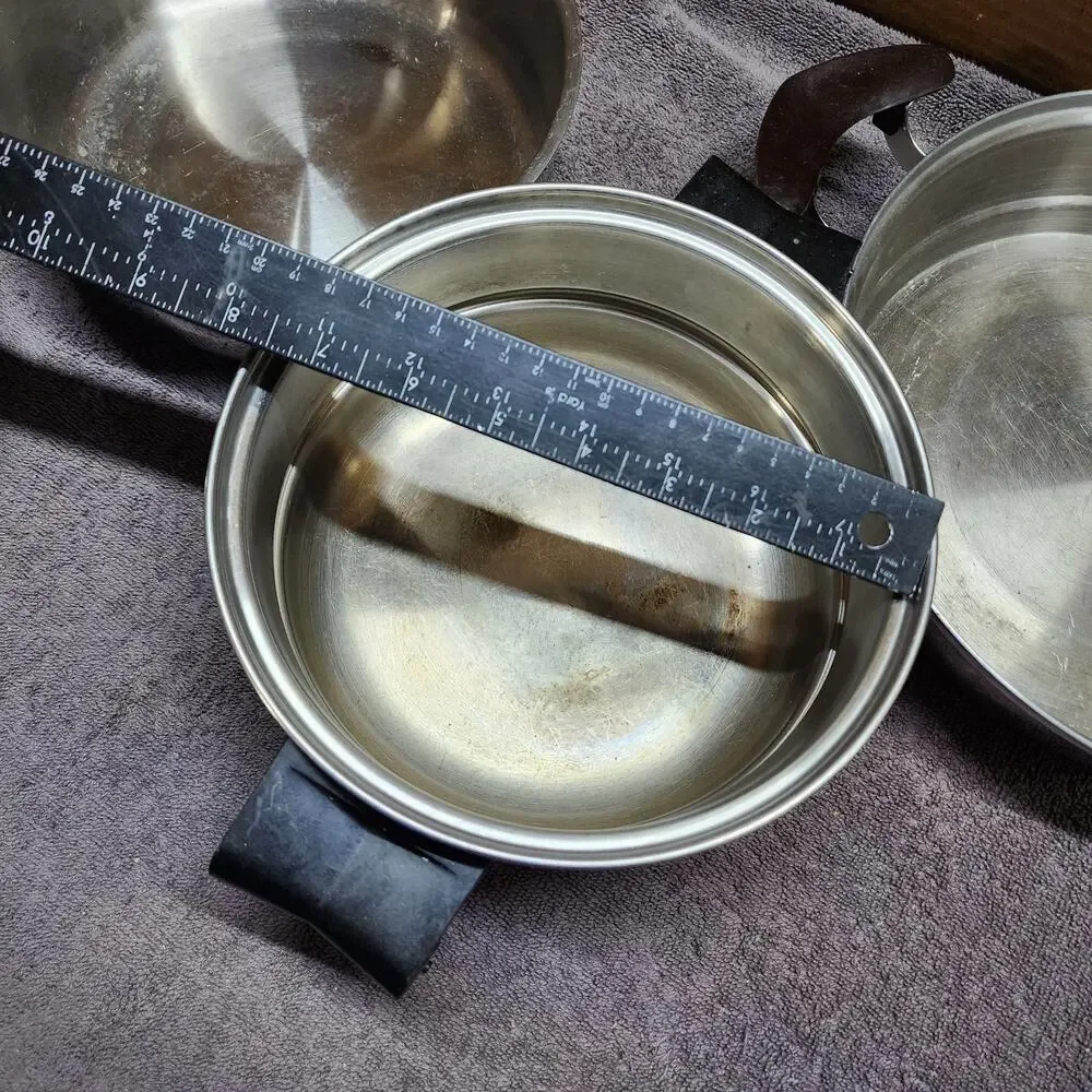 Various stainless steel pan, bowl and collapsible collinder Shlf